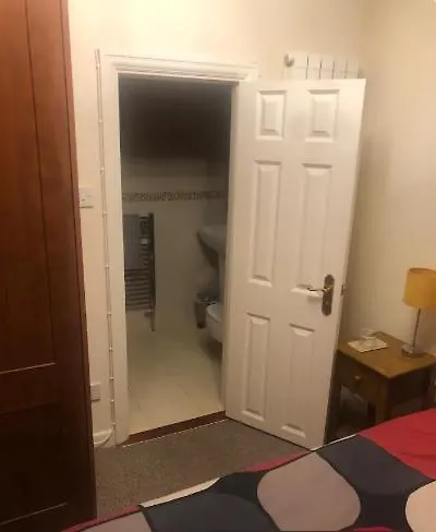 Homestay Private Comfortable Bedroom With Ensuite Dublin