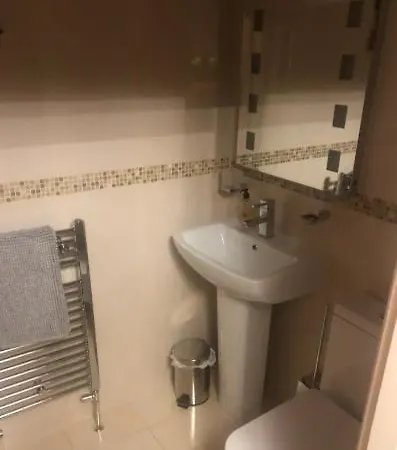 Private Comfortable Bedroom With Ensuite * דבלין